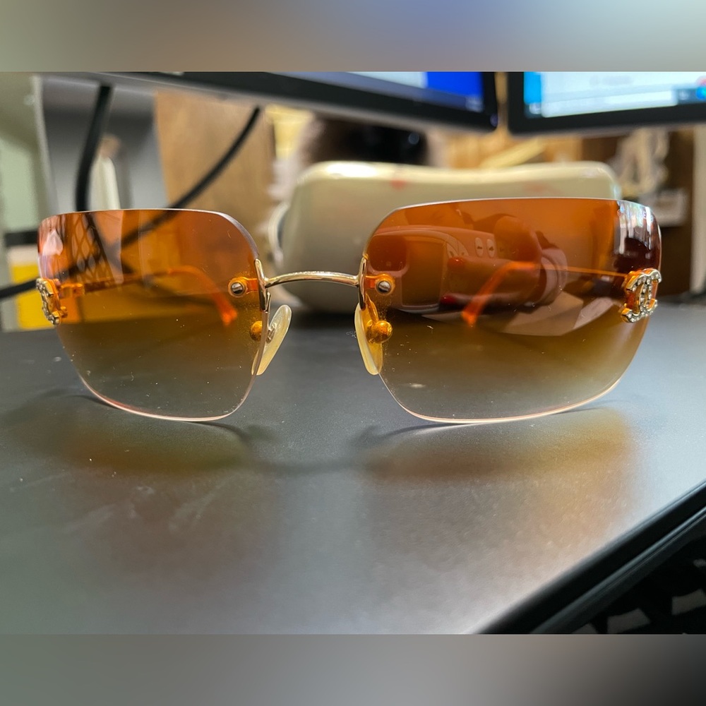 Vintage Chanel Crystal CC Y2K Orange Sunglasses. Authentic. Excellent Condition.